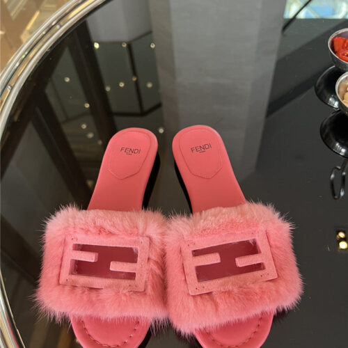 High Quality Luxury Fendi New Mink Fur Slippers – Style 73203 product detail