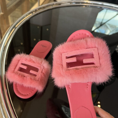 High Quality Luxury Fendi New Mink Fur Slippers – Style 73203 alternate view