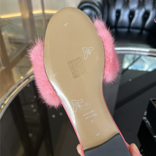 High Quality Luxury Fendi New Mink Fur Slippers – Style 73203 product detail