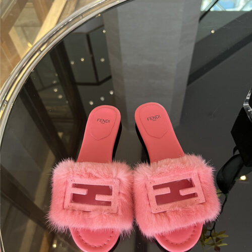 High Quality Luxury Fendi New Mink Fur Slippers – Style 73203 product detail