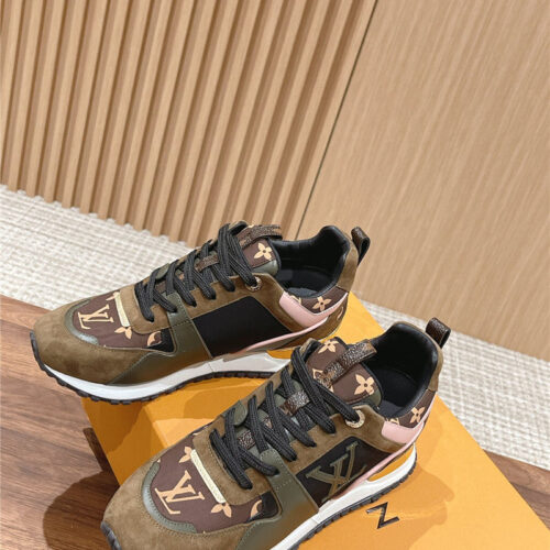 High Quality Luxury Louis Vuitton Classic Inner Heightening Sneakers – Style 70531 alternate view