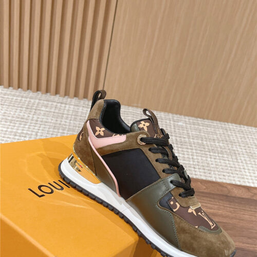 High Quality Luxury Louis Vuitton Classic Inner Heightening Sneakers – Style 70531 product detail