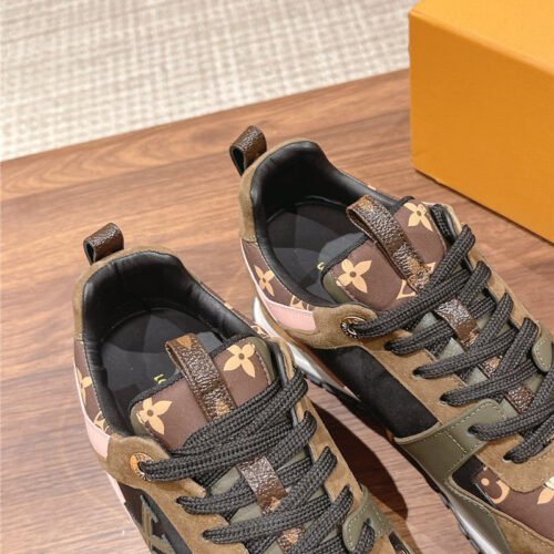 High Quality Luxury Louis Vuitton Classic Inner Heightening Sneakers – Style 70531 product detail
