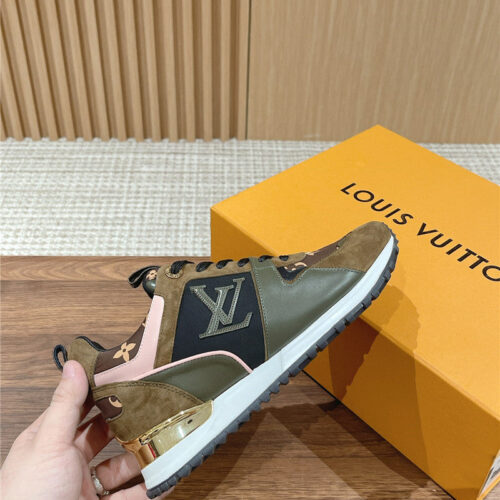 High Quality Luxury Louis Vuitton Classic Inner Heightening Sneakers – Style 70531 product detail