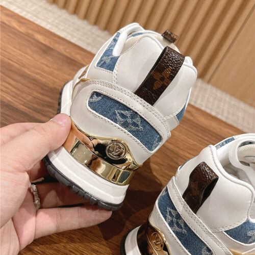 High Quality Luxury Louis Vuitton Classic Inner Heightening Sneakers – Style 01603 product detail