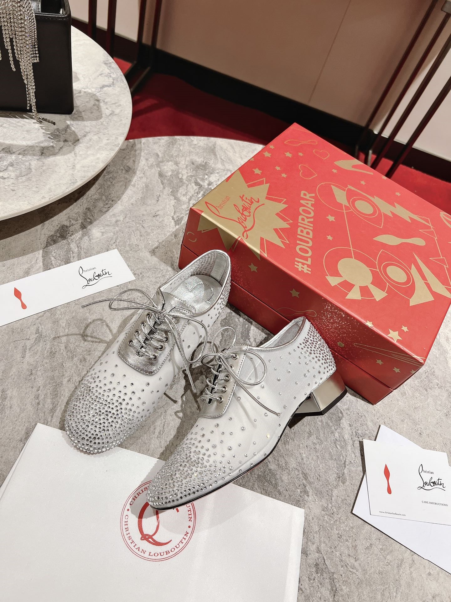 High Quality Luxury Christian Louboutin Mesh Leather Shoes product detail