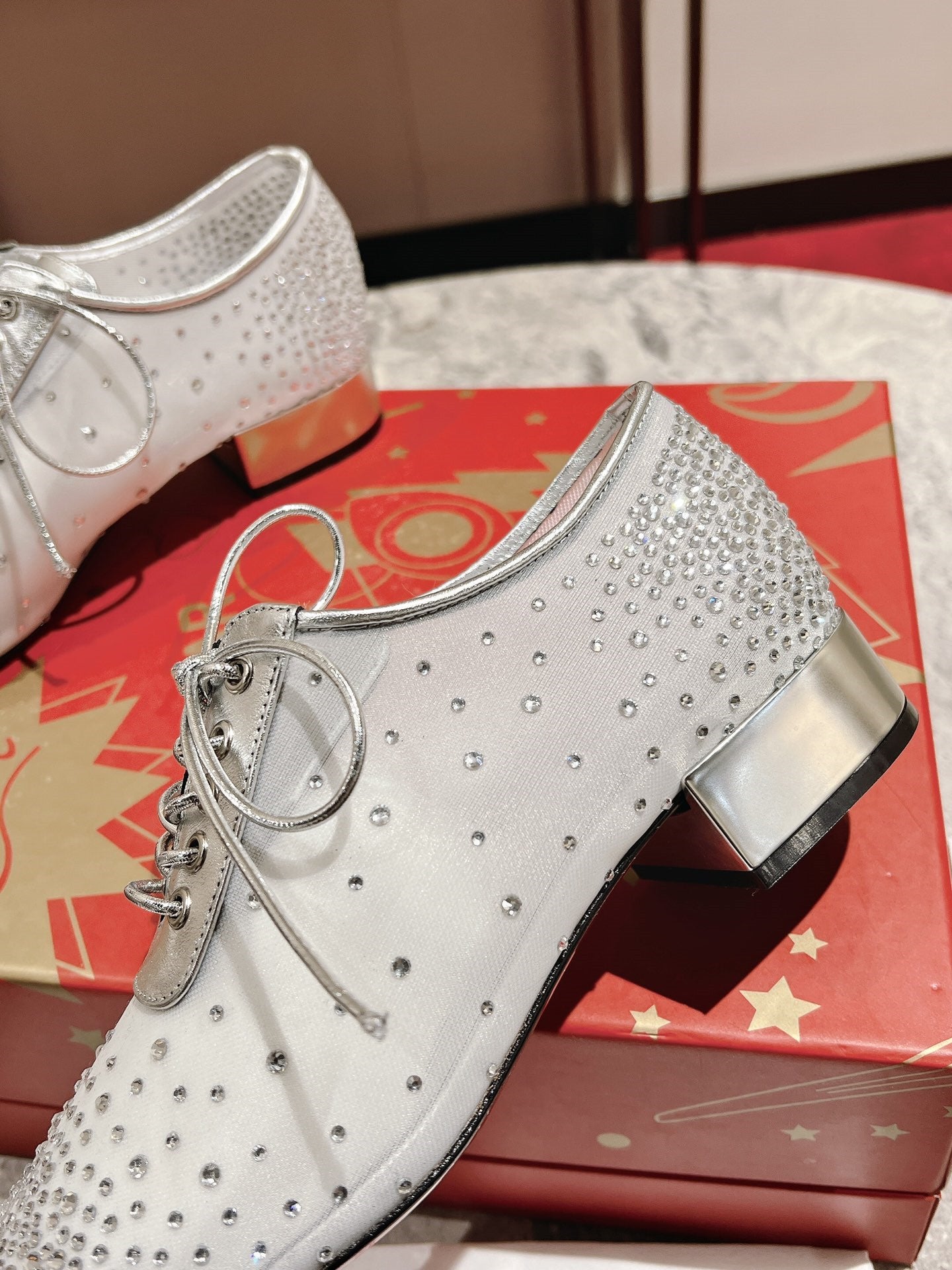 High Quality Luxury Christian Louboutin Mesh Leather Shoes product detail