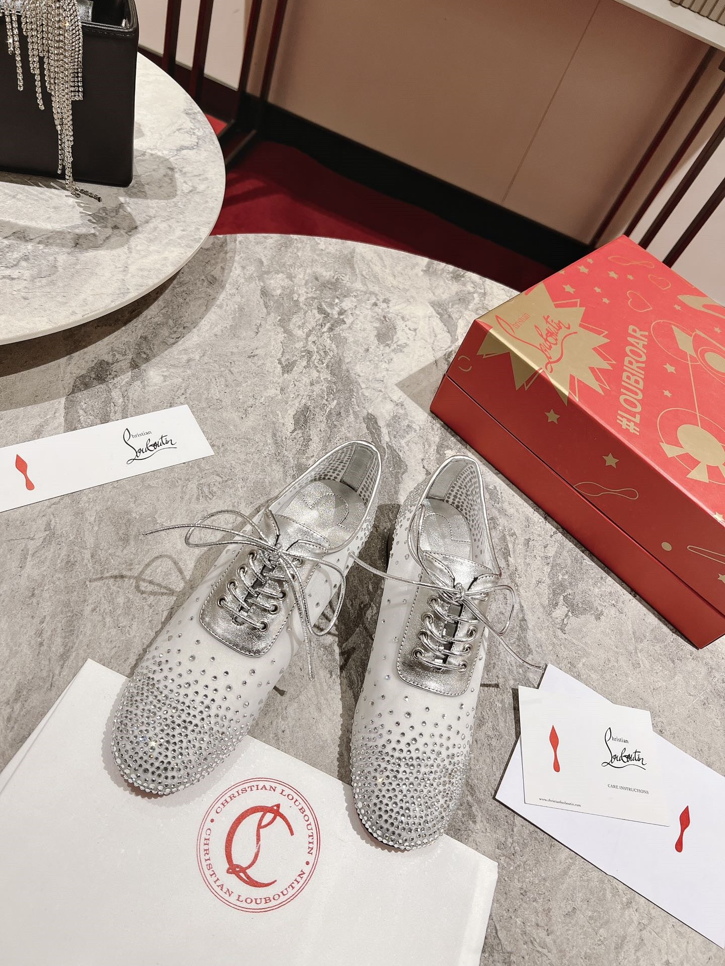 High Quality Luxury Christian Louboutin Mesh Leather Shoes product detail