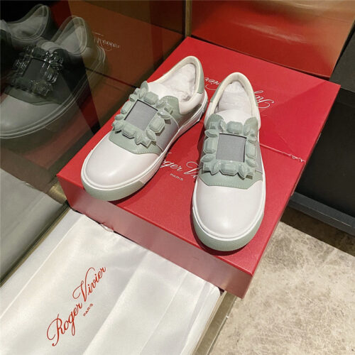 High Quality Luxury Roger Vivier Full Leather Diamond Buckle Tassel Loafers – Style 15700 product detail