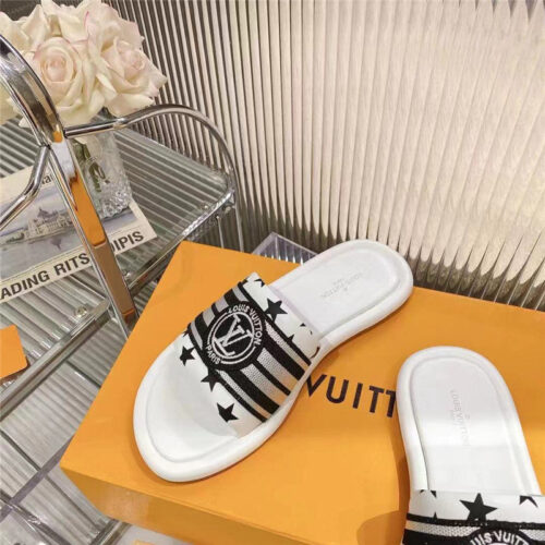 High Quality Luxury Louis Vuitton Counters Feature The Latest Slippers – Style 31523 product detail