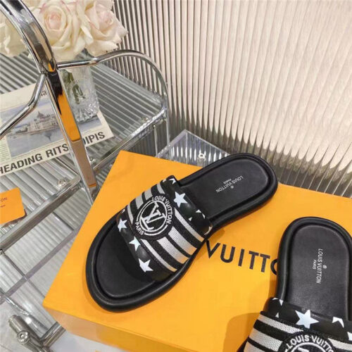 High Quality Luxury Louis Vuitton Counters Feature The Latest Slippers product detail