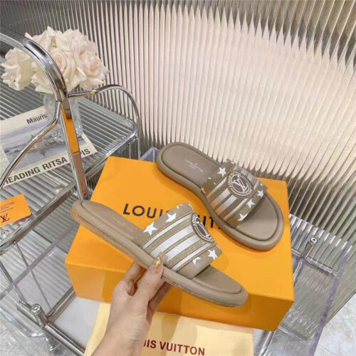 High Quality Luxury Louis Vuitton Counters Feature The Latest Slippers – Style 98755 alternate view