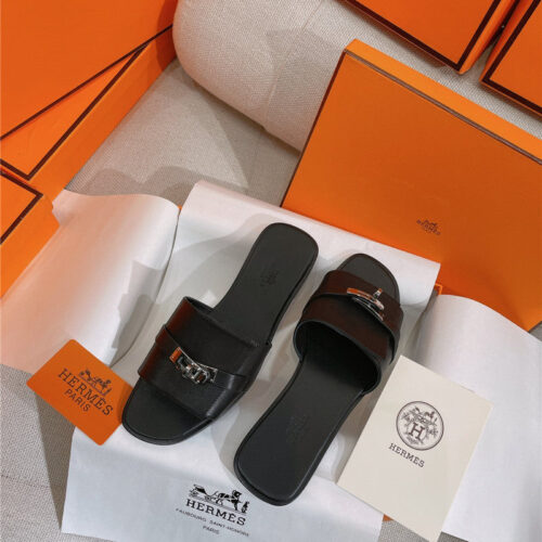 High Quality Luxury Hermes New Giulia Flat Kelly Buckle Slippers alternate view