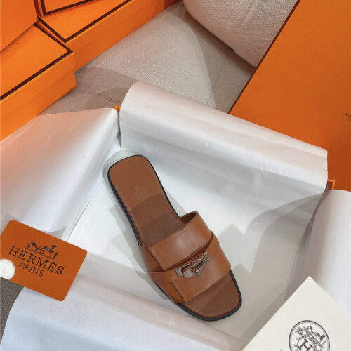 High Quality Luxury Hermes New Giulia Flat Kelly Buckle Slippers – Style 03075 product detail
