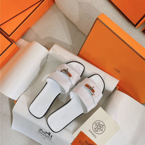 High Quality Luxury Hermes New Giulia Flat Kelly Buckle Slippers – Style 44323 product detail