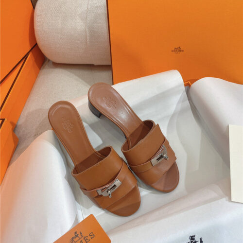 High Quality Luxury Hermes New Giulia Flat Kelly Buckle Slippers – Style 77091 product detail
