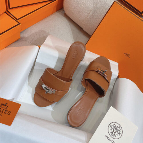 High Quality Luxury Hermes New Giulia Flat Kelly Buckle Slippers – Style 77091 product detail