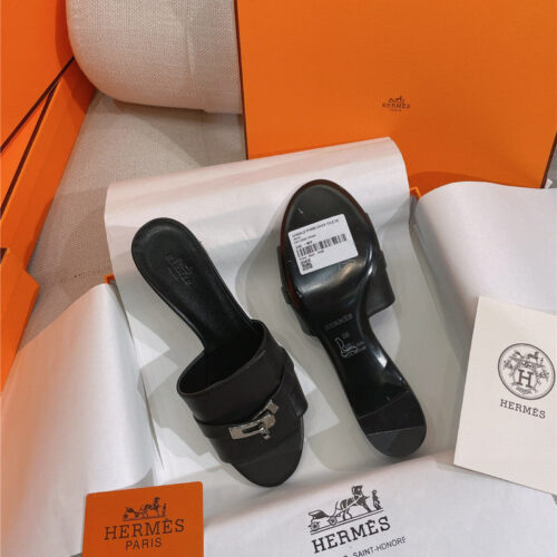 High Quality Luxury Hermes New Giulia Flat Kelly Buckle Slippers – Style 40931 product detail