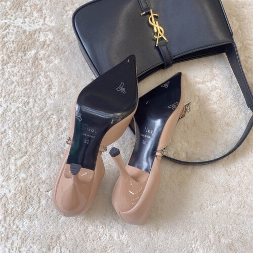 High Quality Luxury Dior Medieval Style Series New High Heels product detail