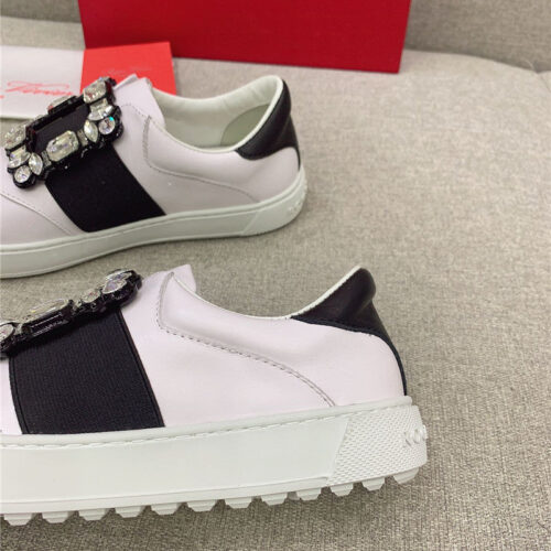 High Quality Luxury Roger Vivier New Diamond Buckle Casual Shoes – Style 60820 product detail