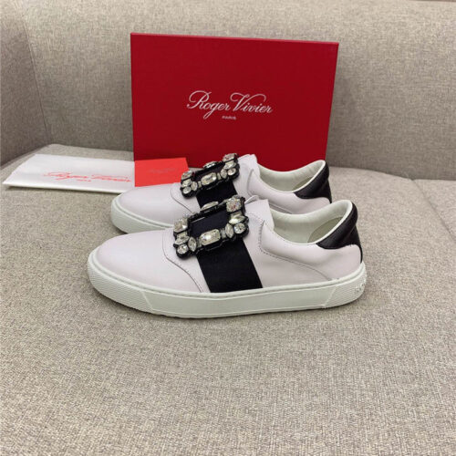 High Quality Luxury Roger Vivier New Diamond Buckle Casual Shoes – Style 60820 product detail