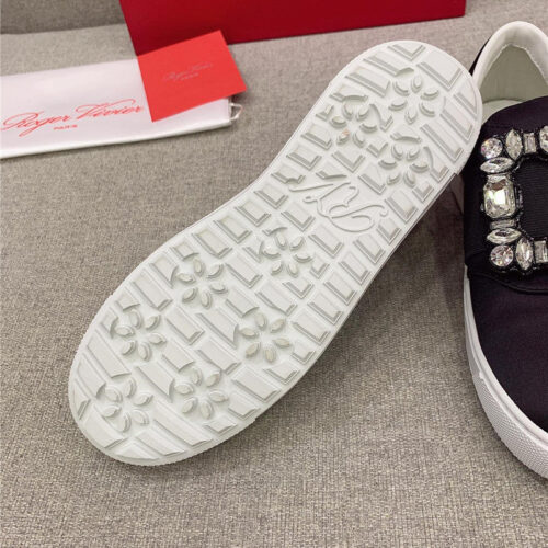 High Quality Luxury Roger Vivier New Diamond Buckle Casual Shoes – Style 16180 product detail