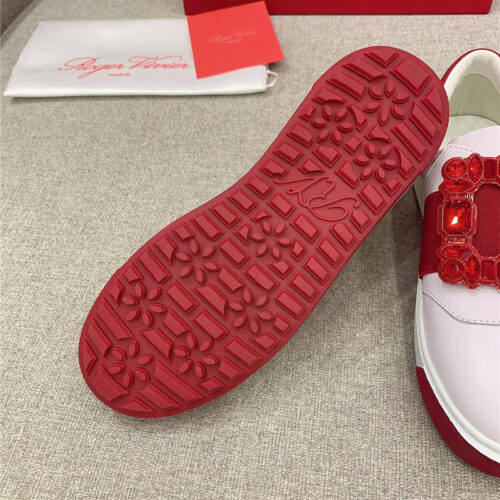 High Quality Luxury Roger Vivier New Diamond Buckle Casual Shoes – Style 55732 product detail