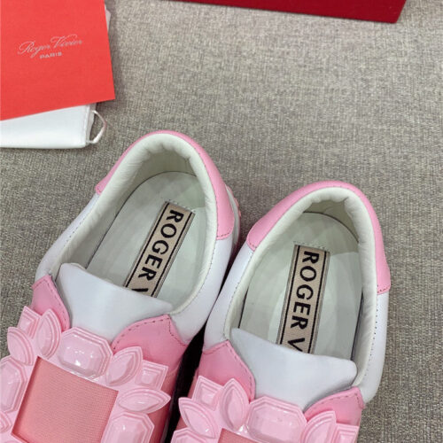 High Quality Luxury Roger Vivier New Diamond Buckle Casual Shoes – Style 38228 product detail