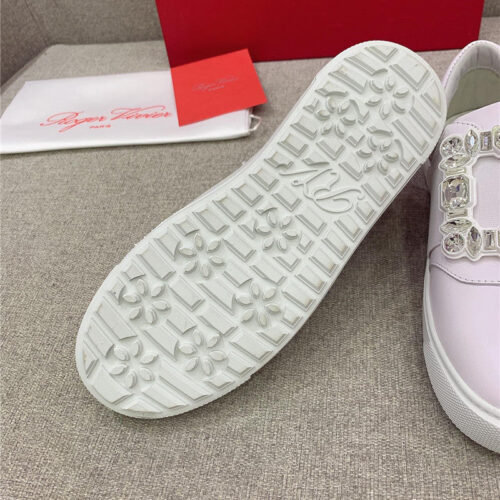 High Quality Luxury Roger Vivier New Diamond Buckle Casual Shoes – Style 77780 product detail