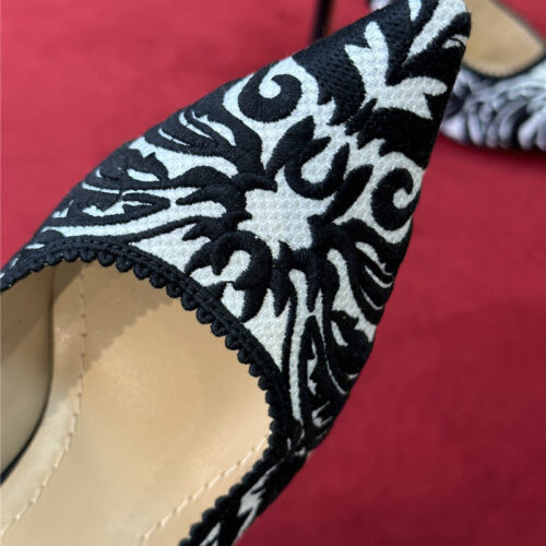 High Quality Luxury Dior Seiko Embroidered Upper Shoes – Style 33382 product detail