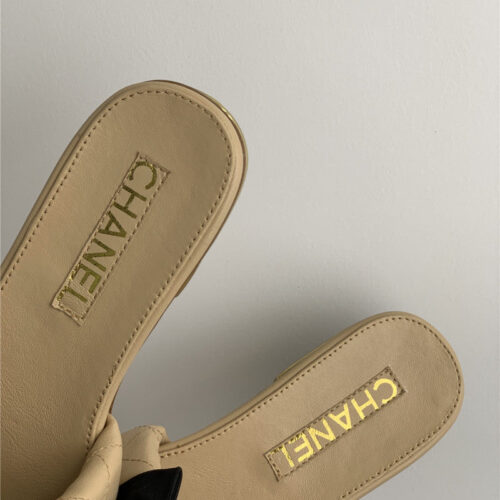 High Quality Luxury Chanel Sheepskin Lozenge Slippers product detail