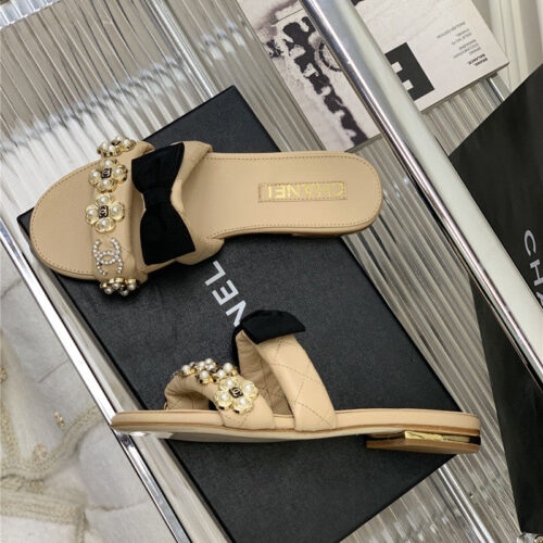 High Quality Luxury Chanel Sheepskin Lozenge Slippers product detail