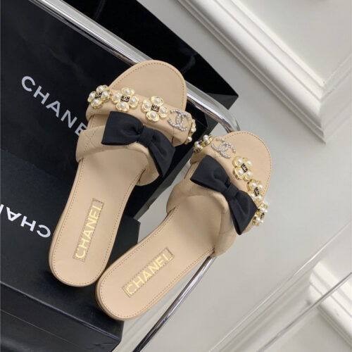 High Quality Luxury Chanel Sheepskin Lozenge Slippers product detail