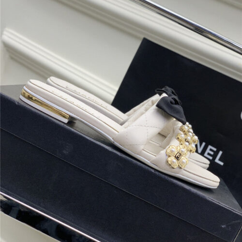 High Quality Luxury Chanel Sheepskin Lozenge Slippers – Style 77478