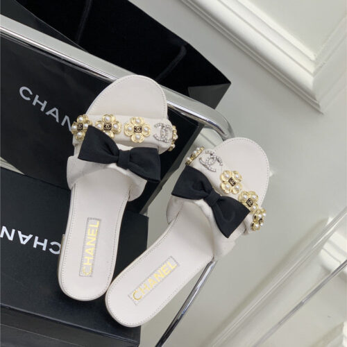 High Quality Luxury Chanel Sheepskin Lozenge Slippers – Style 77478 product detail