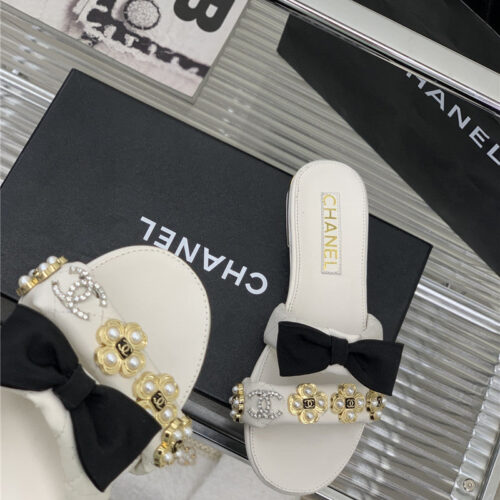 High Quality Luxury Chanel Sheepskin Lozenge Slippers – Style 77478 product detail