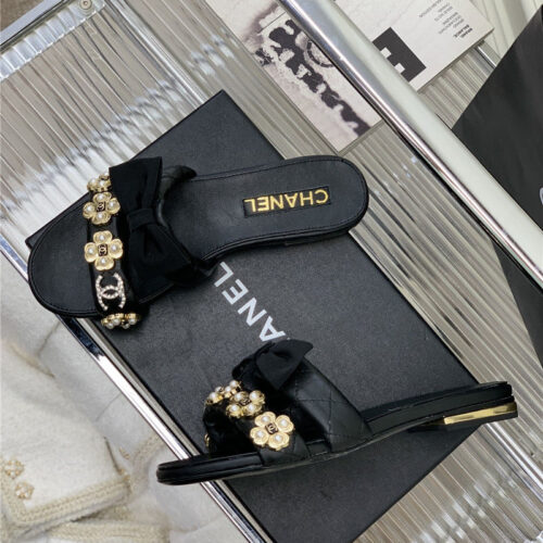 High Quality Luxury Chanel Sheepskin Lozenge Slippers – Style 75782 product detail