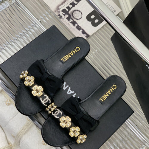 High Quality Luxury Chanel Sheepskin Lozenge Slippers – Style 75782 alternate view