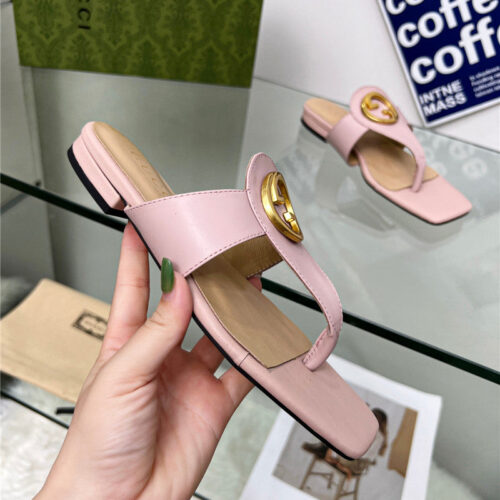 High Quality Luxury Gucci Flat Heel Slippers alternate view