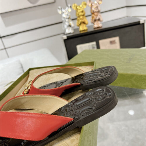 High Quality Luxury Gucci Interlocking Double G Flip Flops – Style 35251 product detail