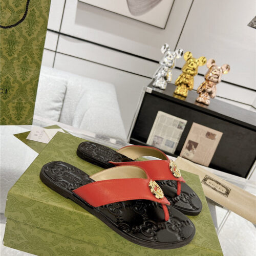 High Quality Luxury Gucci Interlocking Double G Flip Flops – Style 35251 alternate view