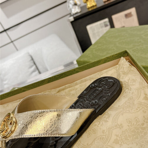 High Quality Luxury Gucci Interlocking Double G Flip Flops – Style 33555 product detail