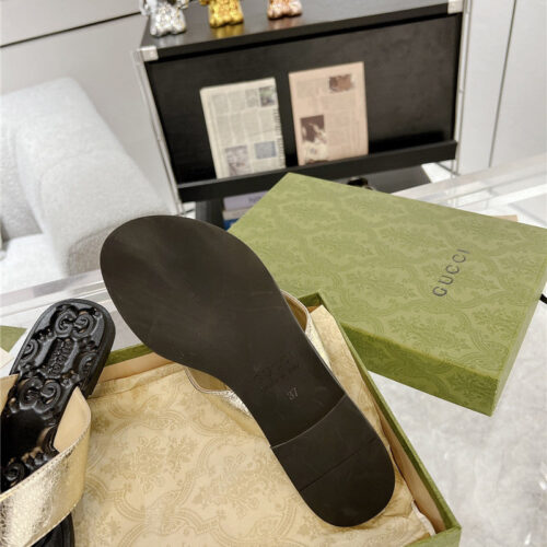 High Quality Luxury Gucci Interlocking Double G Flip Flops – Style 33555 product detail