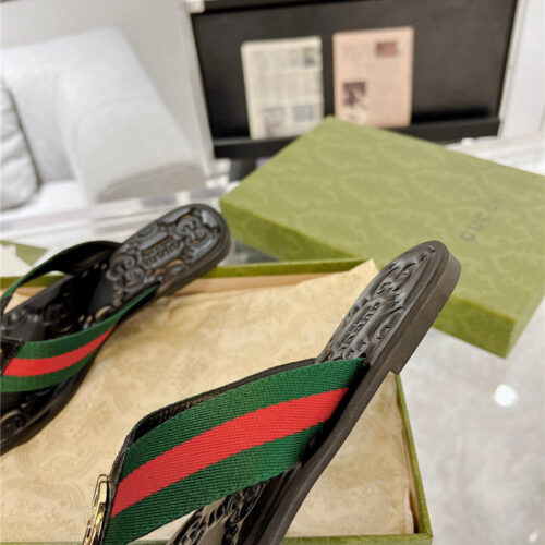 High Quality Luxury Gucci Interlocking Double G Flip Flops – Style 64627 product detail