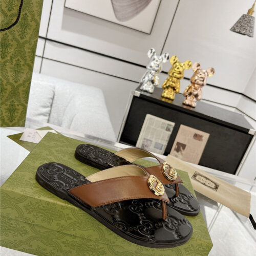 High Quality Luxury Gucci Interlocking Double G Flip Flops – Style 28467 alternate view