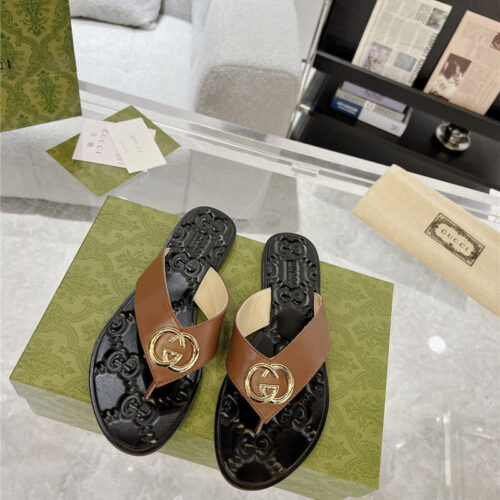 High Quality Luxury Gucci Interlocking Double G Flip Flops – Style 28467 product detail