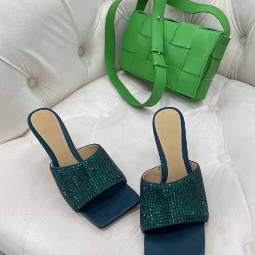 High Quality Luxury Bottega Veneta New Square Diamond Slippers – Style 08838 product detail