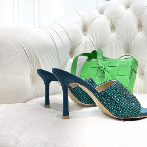 High Quality Luxury Bottega Veneta New Square Diamond Slippers – Style 08838 product detail