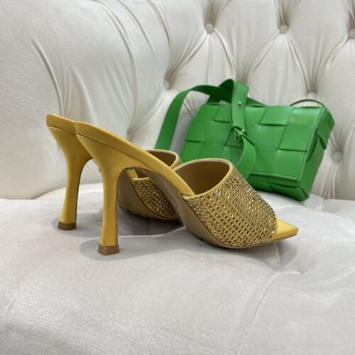 High Quality Luxury Bottega Veneta New Square Diamond Slippers – Style 39910 product detail
