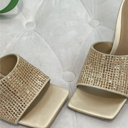 High Quality Luxury Bottega Veneta New Square Diamond Slippers product detail